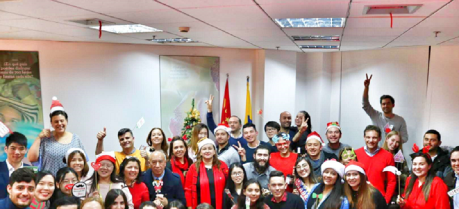 Consulado General de Colombia en Shanghai celebró Novena 