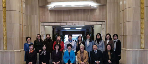 Con motivo del Día de la Mujer la Cónsul de Colombia Luz Helena Echeverry sostuvo un encuentro con la Vice Alcaldesa de Shanghái