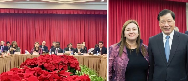 Cónsul General de Colombia en Shanghái, Luz Helena Echeverry, asistió al encuentro con el Alcalde de Shanghái, Ying Yong