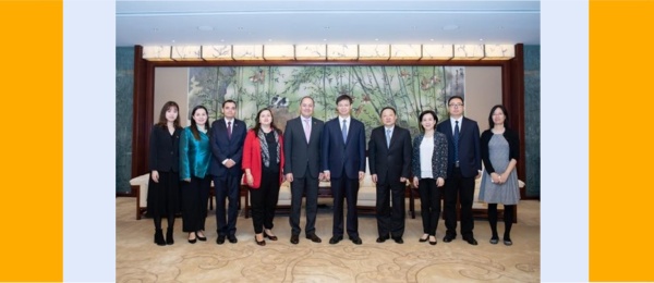 El Embajador Luis Diego Monsalve y la Cónsul Luz Helena Echeverry se reunieron con el Vicealcalde de Shanghái